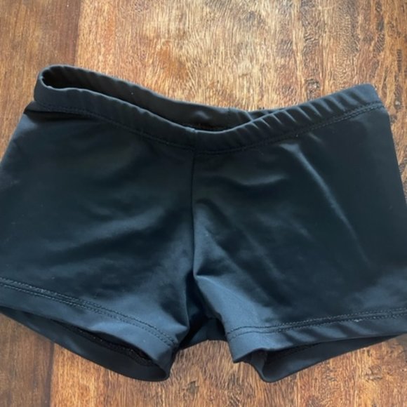 Black Dance Shorts Girls Size 4-6 - Picture 1 of 1